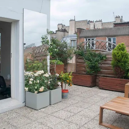 Charming Design Apt With Terrace In Paris
